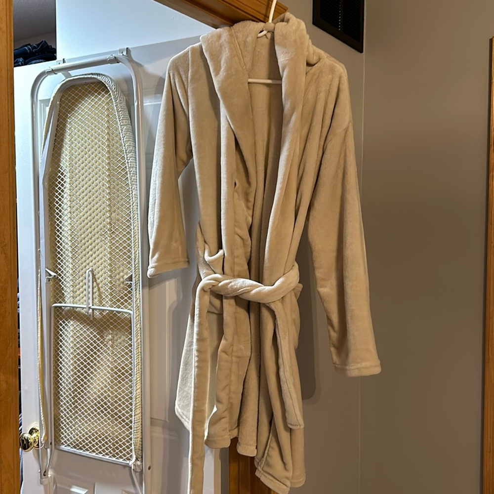 SUMMER & ROSE robe